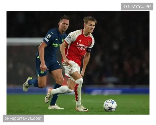 德容vs马丁·厄德高 中场创造力差距在哪