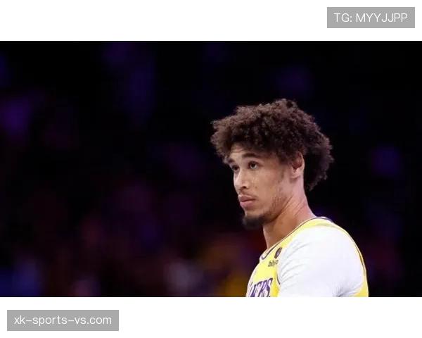 海耶斯无球跑位提升得分效率，季后赛内线优势明显